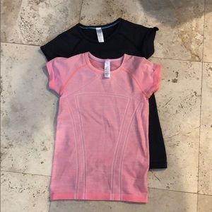 Ivivva swiftly short sleeve shirts. Bundle of two